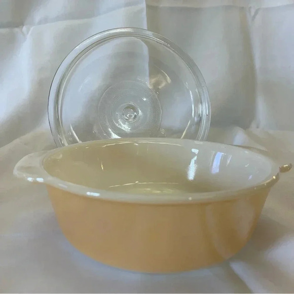 Fire King by Anchor Hocking 2 Qt & 1 1/2 Qt Casserole Dishes - Picture 6 of 6